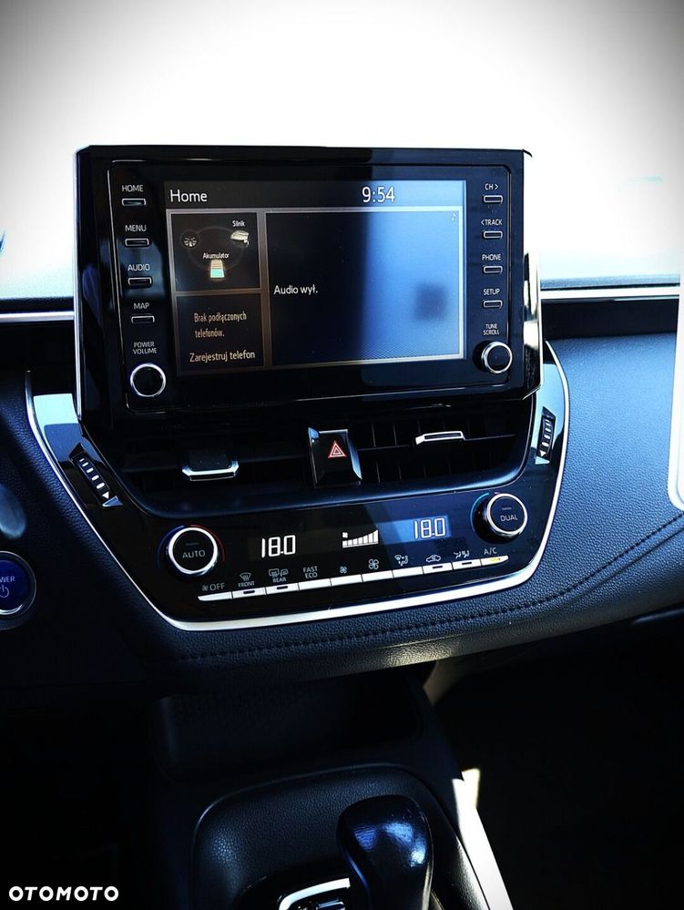 Toyota Corolla 1.8 Hybrid Comfort - 17