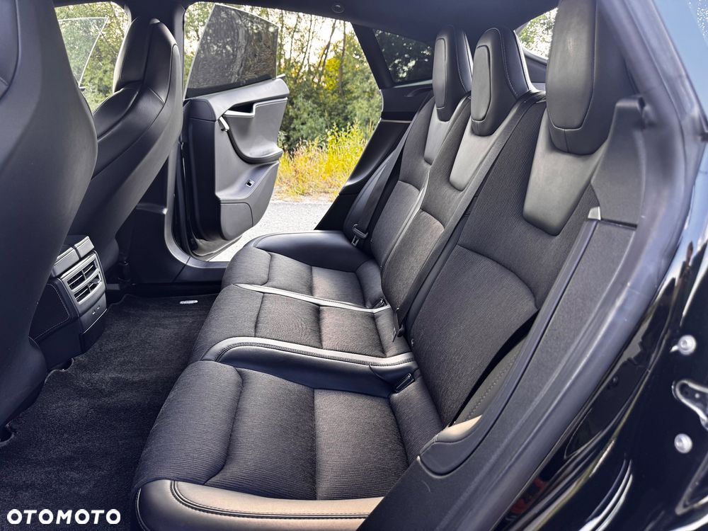 Tesla Model S 100D Allradantrieb - 11