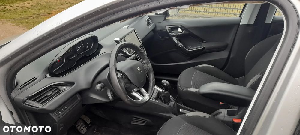 Peugeot 208 1.6 BlueHDi Active S&S - 12