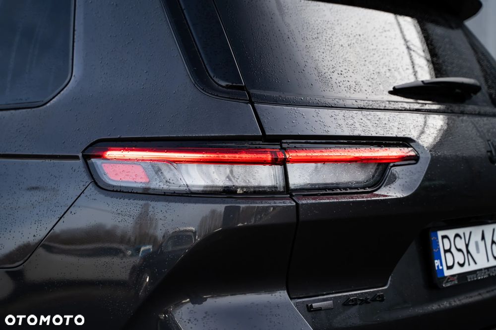 Jeep Grand Cherokee - 12