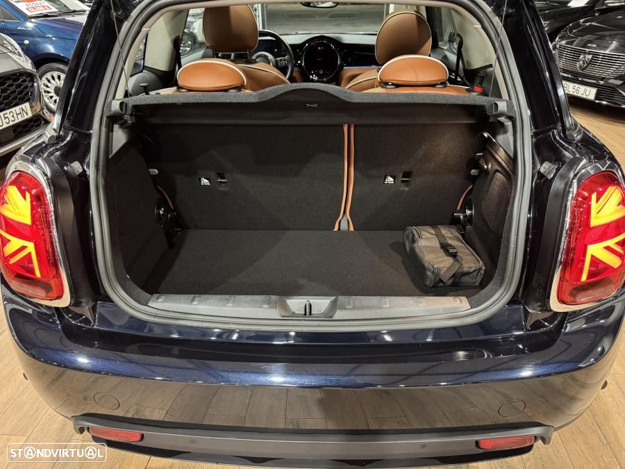 MINI 3 Portas Cooper SE Camden Edition - 35