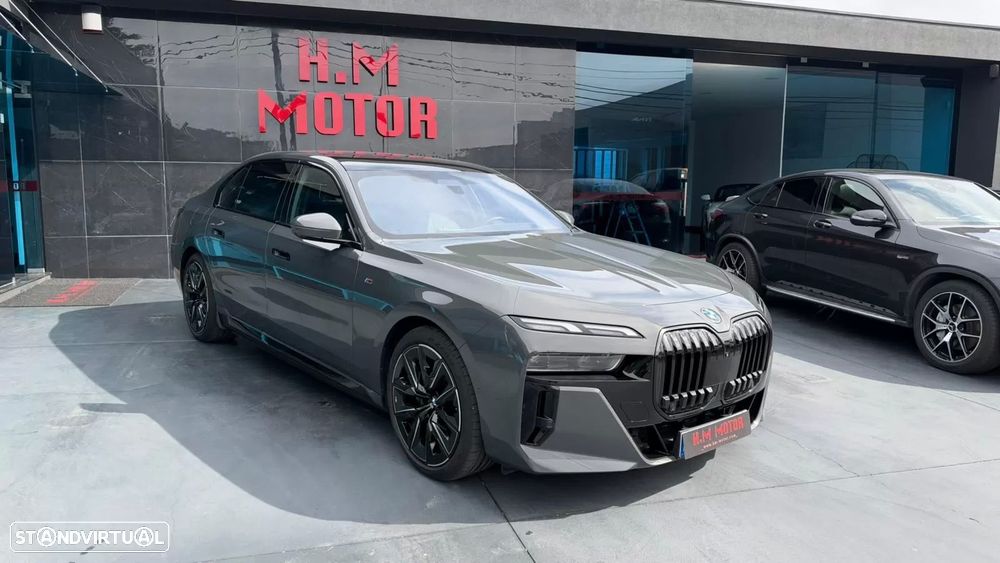 BMW i7 xDrive60 Pack Desportivo M Pro - 3