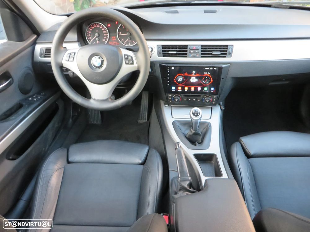 BMW 320 d - 8