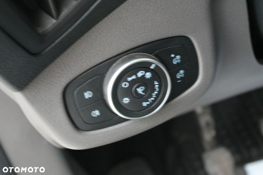 Ford Tourneo Connect - 19
