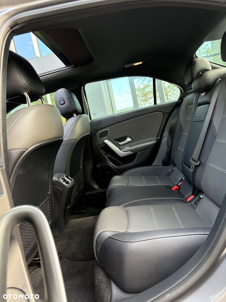 Mercedes-Benz Klasa A 220 AMG Line 7G-DCT - 19