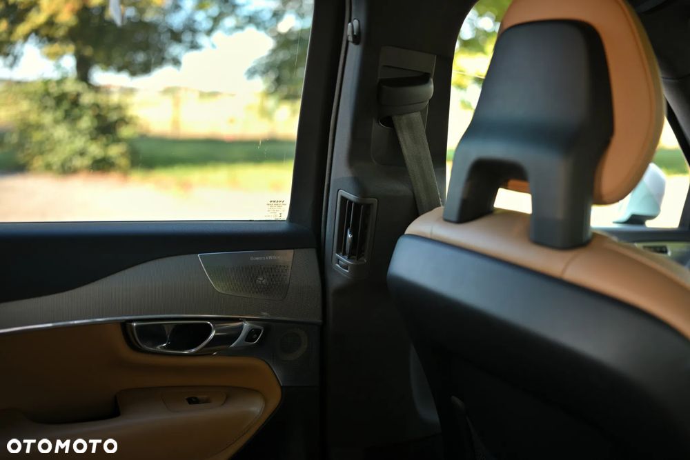 Volvo XC 90 D5 AWD Momentum - 21