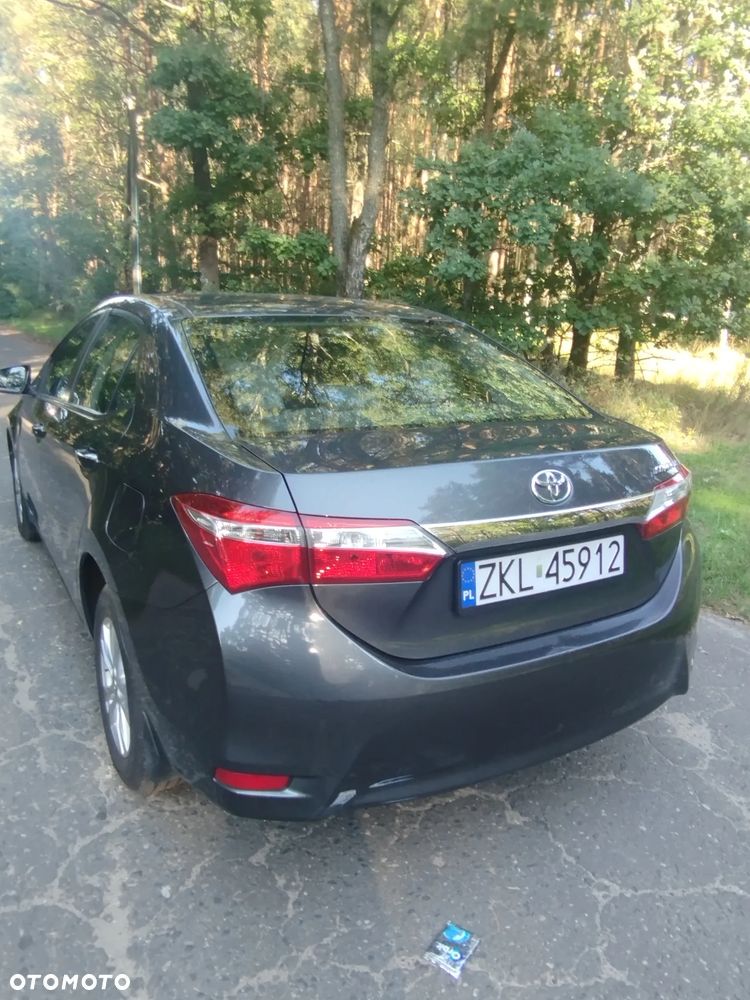 Toyota Corolla 1.6 Active - 11