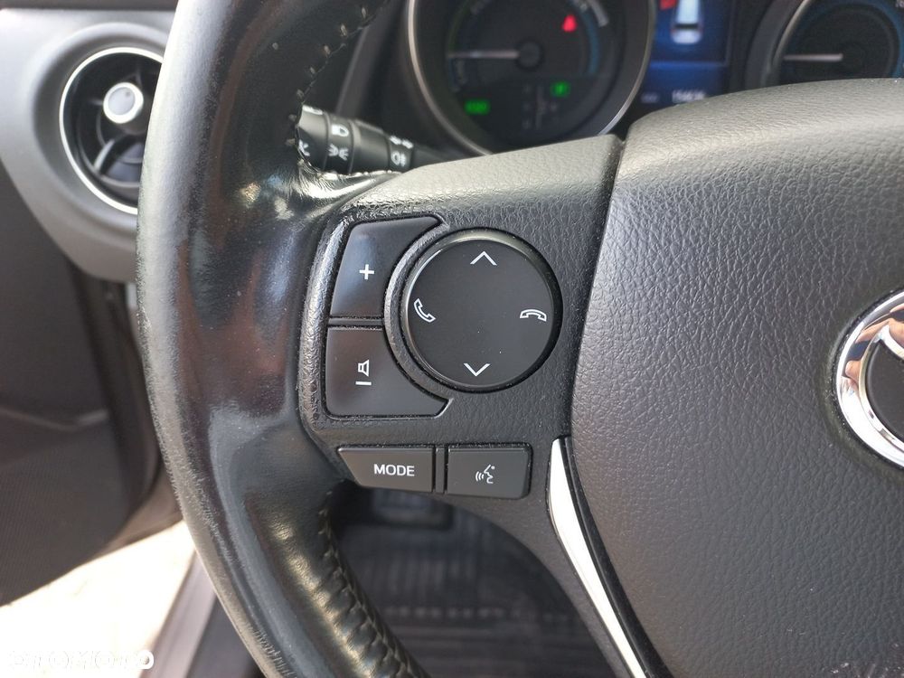 Toyota Auris - 15
