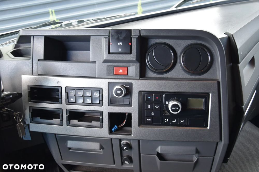 Renault T460 / EURO 6 / FULL ADR / ACC / ALUFELGI / SERWISOWANY / SPROWADZONY - 28