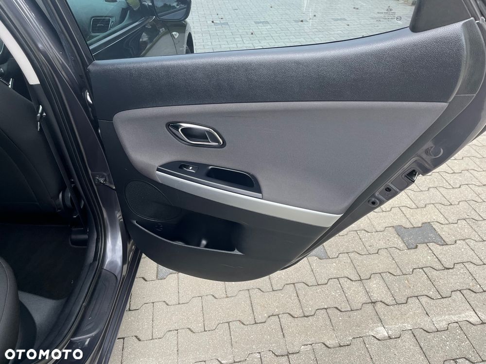 Kia Ceed 1.6 GDI Vision - 18