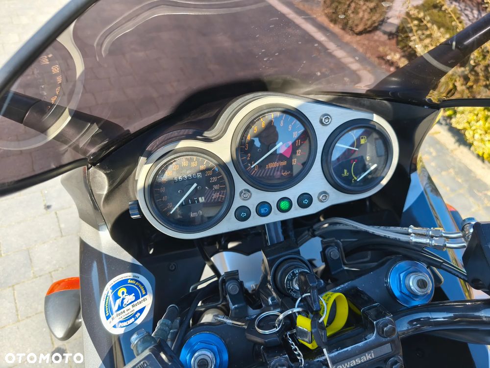 Kawasaki ZRX - 9