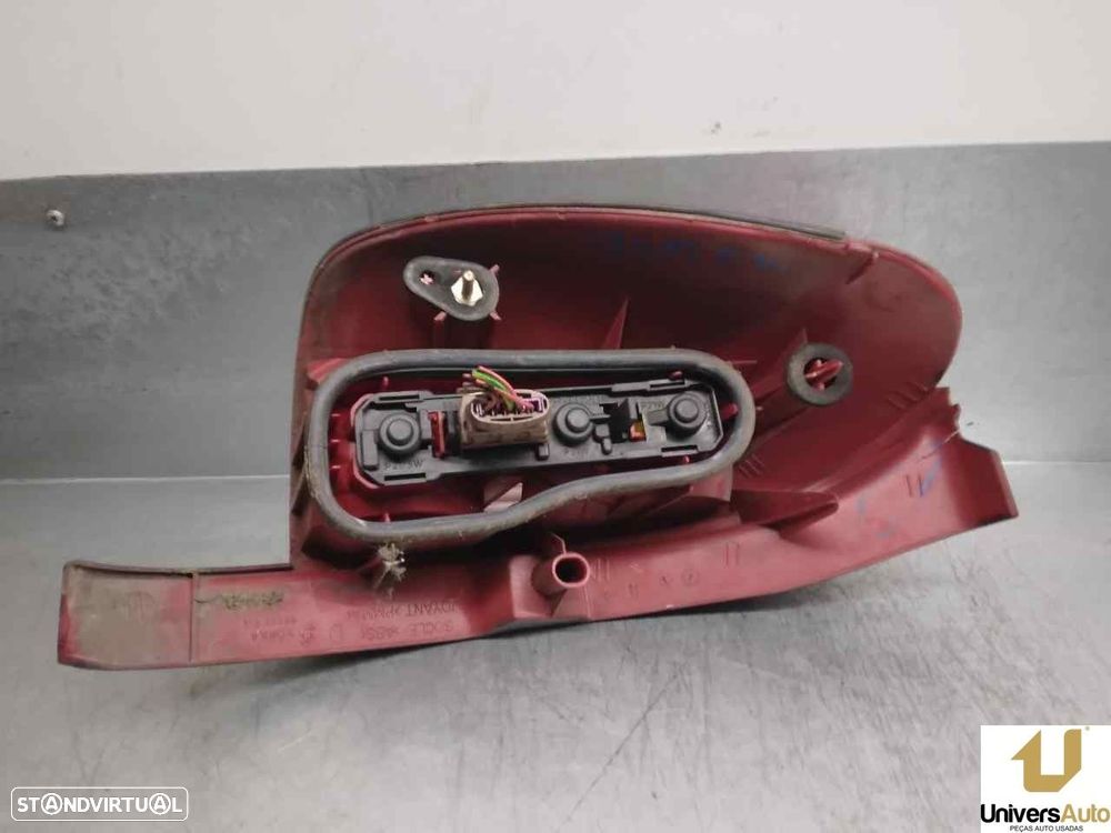 FAROLIM TRASEIRO DIREITO PEUGEOT 306 BREAK 2001 -6351J3 - 1