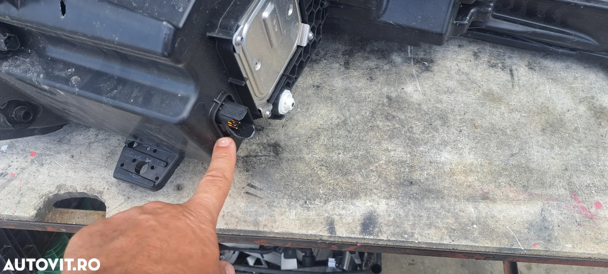 Far full led Renault Trafic 4 cu defect - 6