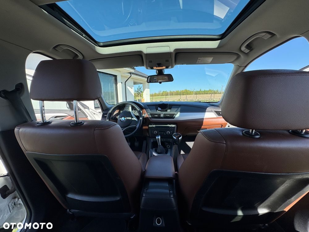 BMW X1 xDrive18d - 14