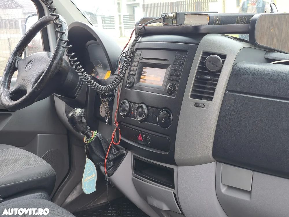 Mercedes-Benz Sprinter - 11