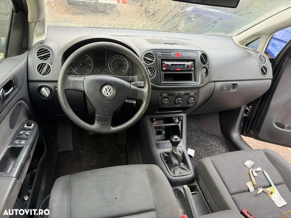 Dezmembrez VW Volkswagen Golf 5 Plus 2006 gri inchis  TDI - 4