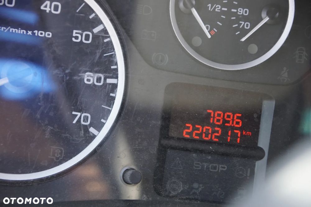 Pojazd na części Citroen 692324777 berlingo 1.6 hdi DV6FC 120km 2018 skrzynia 6 biegowa kolor KTP SHARK GREY PAINT szyba komputer maglownica drzwi klapa deska poduszka maglownica rozrusznik alternator sprężarka skup aut złomwanie szrot kasacja - 6