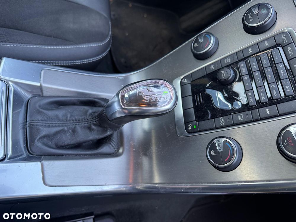 Volvo XC 60 T5 Powershift Momentum - 18