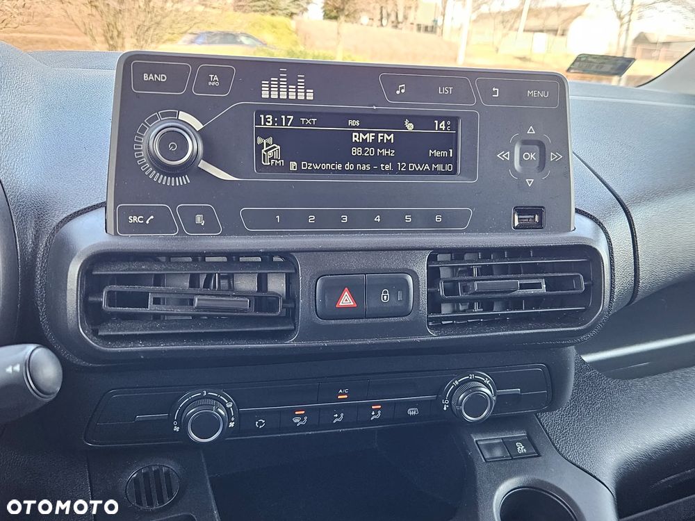 Toyota Proace City,  Salon Polska, 3 osobowy. - 16