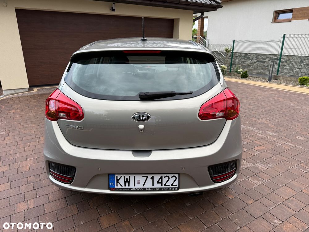 Kia Ceed 1.6 GDI L - 4