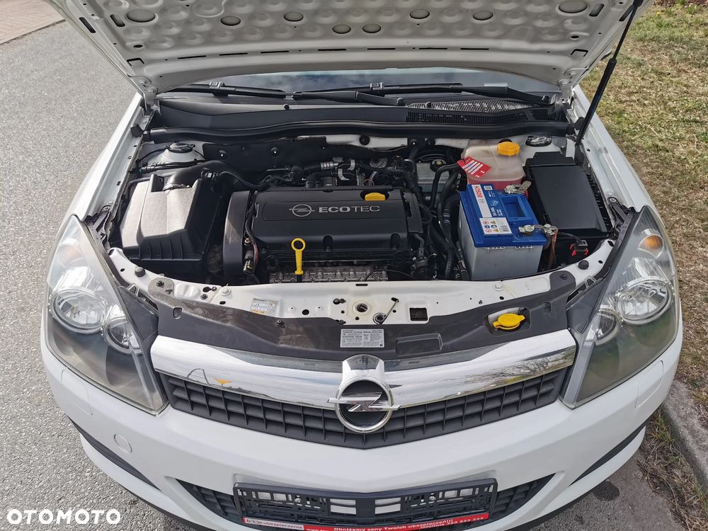 Opel Astra 1.6 Innovation - 26