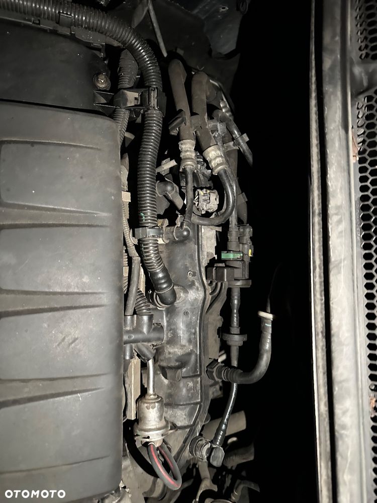 Opel Astra IV 1.4 T Cosmo - 27