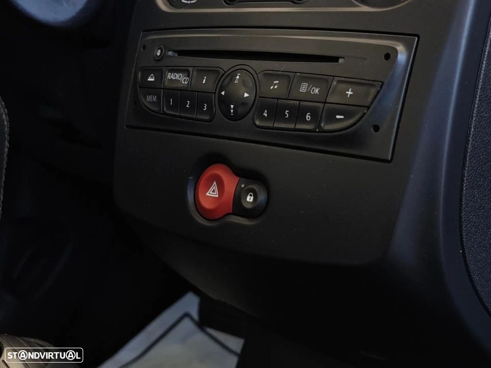 Renault Clio 1.5 dCi Dynamique S C.Reb. - 43