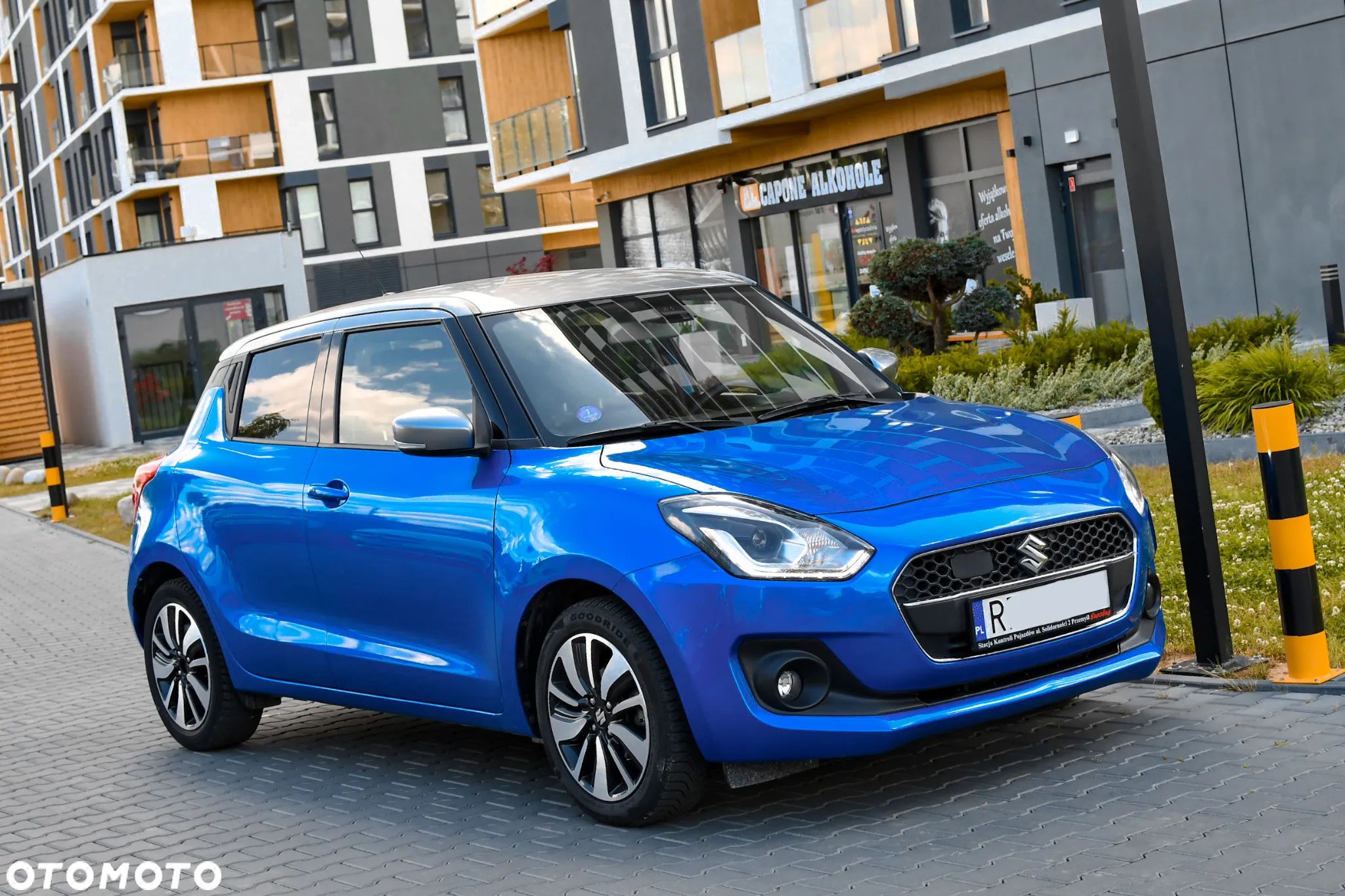 Suzuki Swift 1.2 SHVS Premium Plus - 1