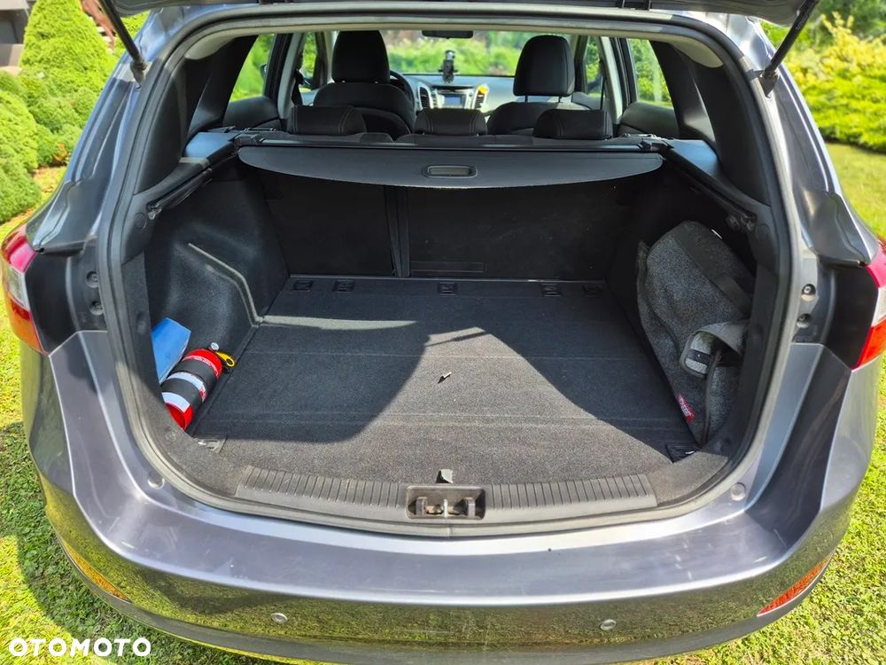 Hyundai i30 1.6 CRDi Classic + - 9