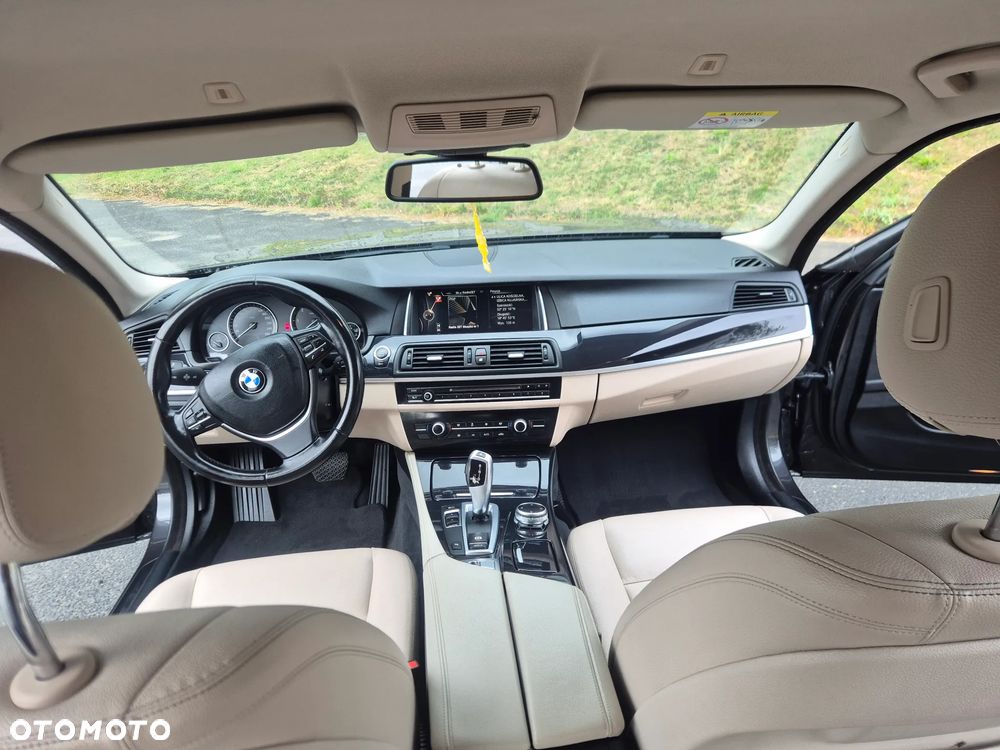 BMW Seria 5 518d - 13