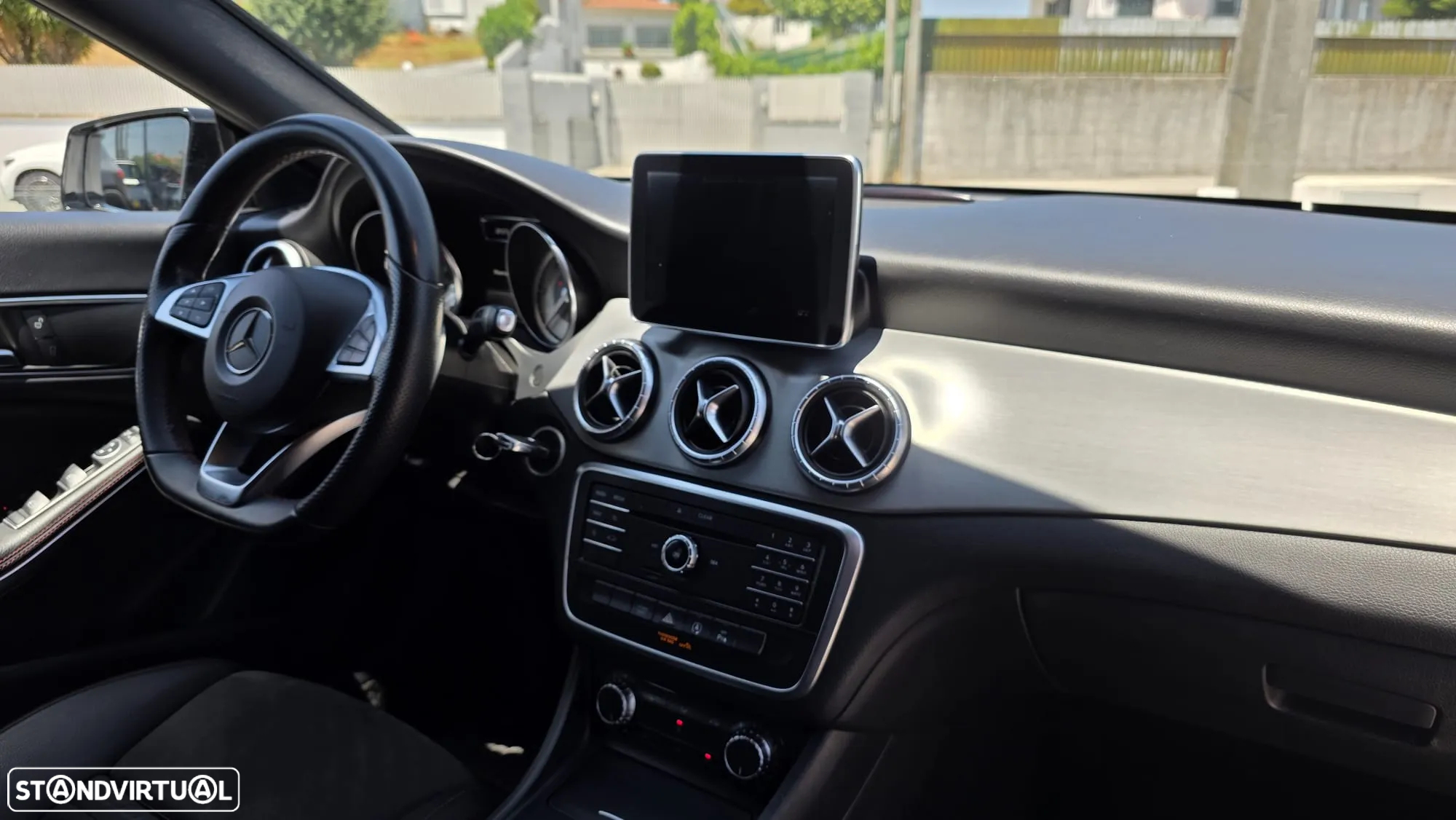 Mercedes-Benz CLA 200 d Shooting Brake AMG Line Aut. - 10