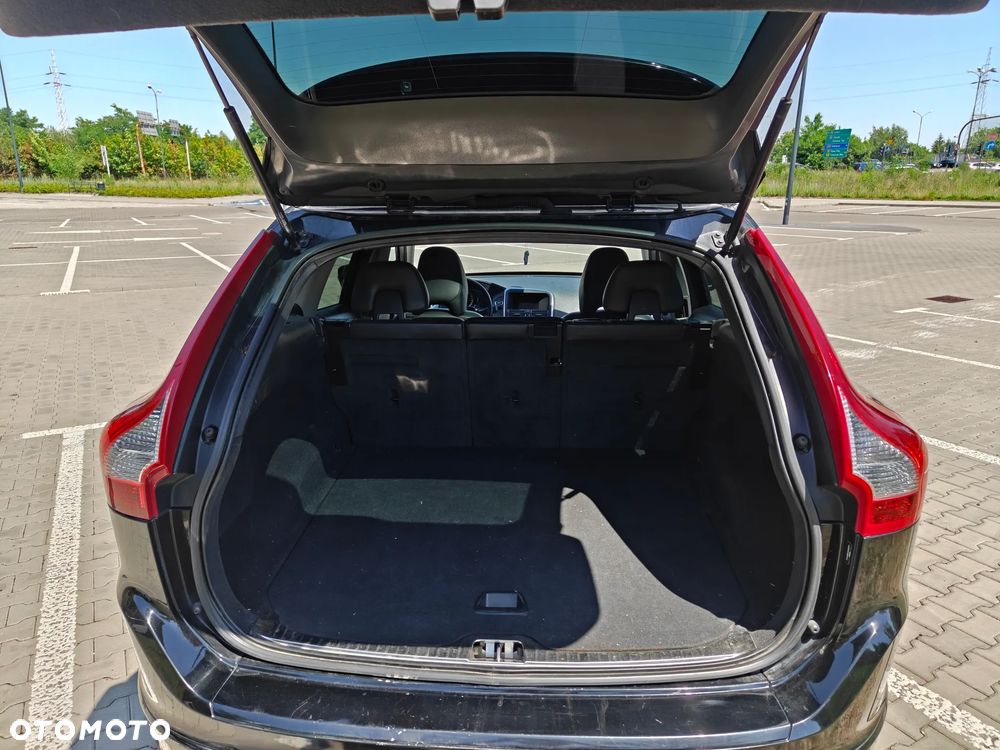 Volvo XC 60 T5 Drive-E Momentum - 21
