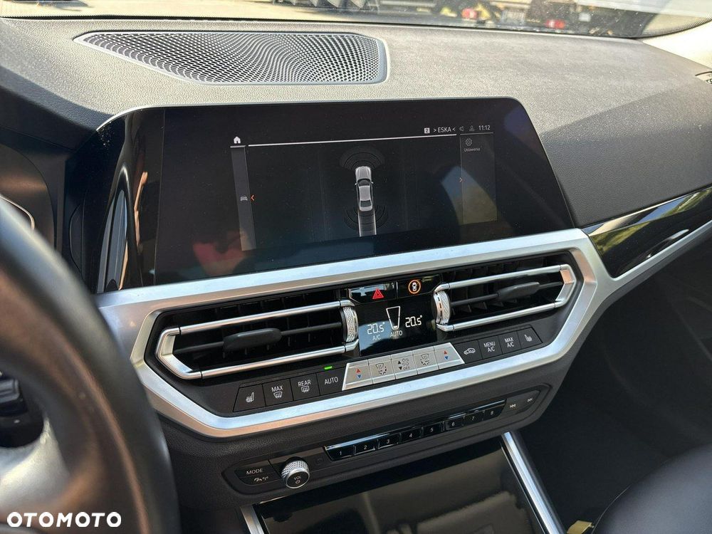 BMW Seria 3 318i Sport Line - 22