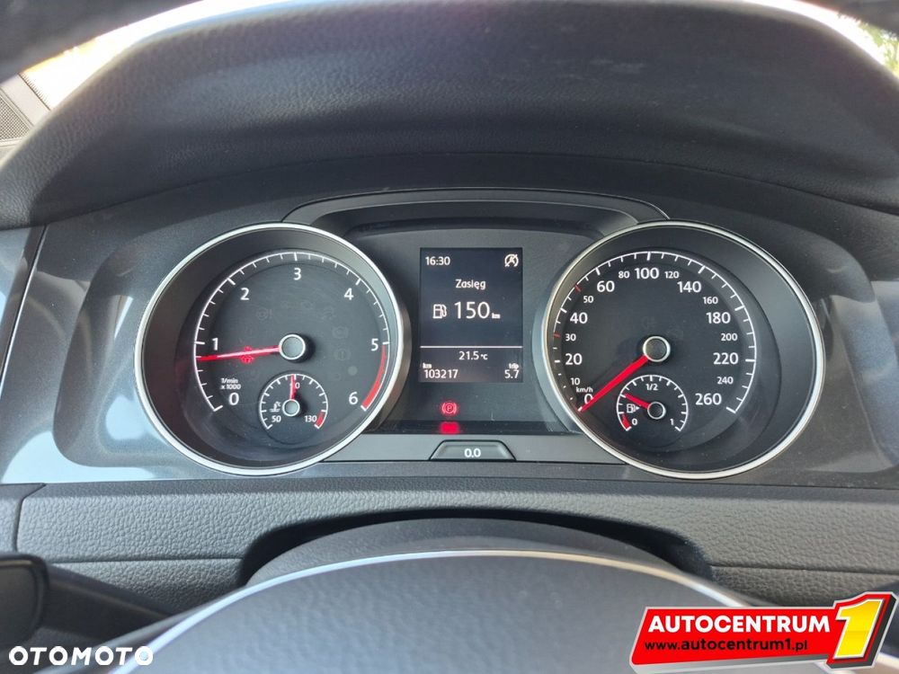 Volkswagen Golf - 23