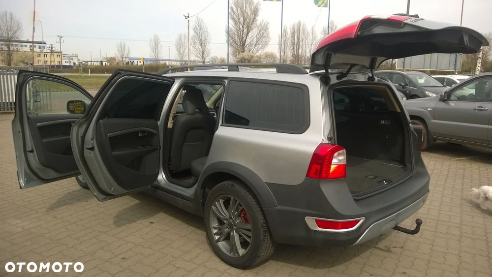 Volvo XC 70 D5 AWD Momentum - 17