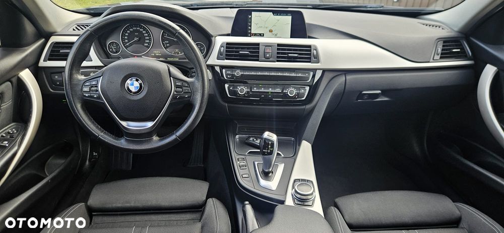 BMW Seria 3 320d xDrive - 9