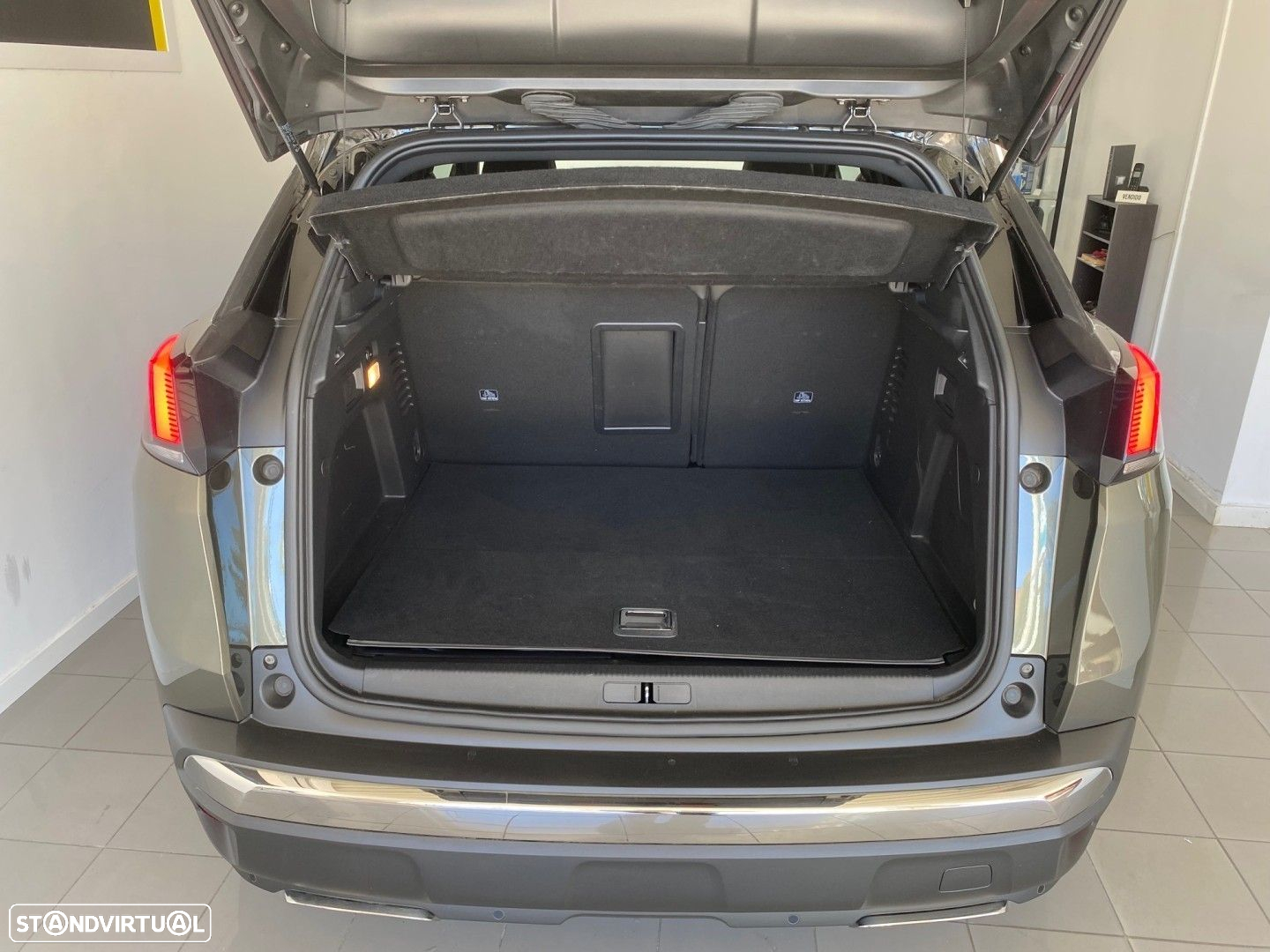 Peugeot 3008 1.6 Hybrid GT Line e-EAT8 - 52