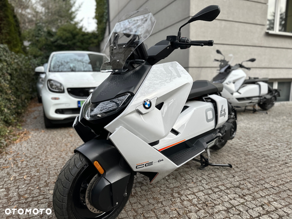 BMW CE 04