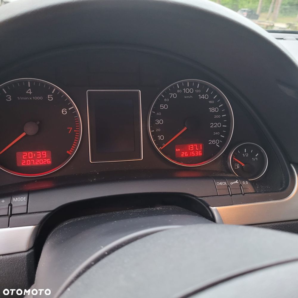Audi A4 Avant 1.8 T - 8