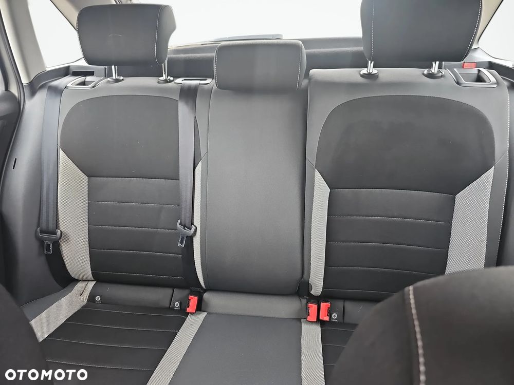Skoda RAPID - 18