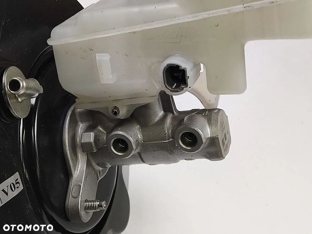 LEXUS UX 2.0i 19-22r Serwo Hamulcowe - 5