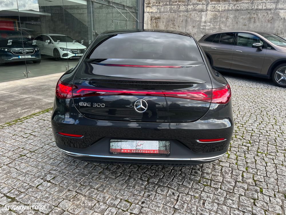 Mercedes-Benz EQE 300 Electric Art - 6