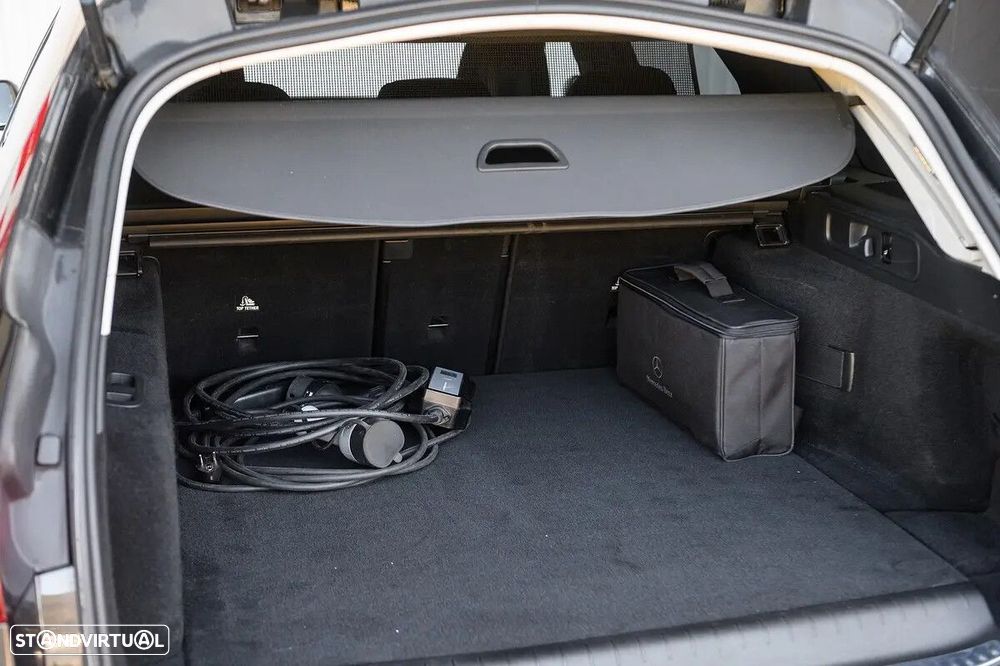 Mercedes-Benz C 300 e AMG Line - 28