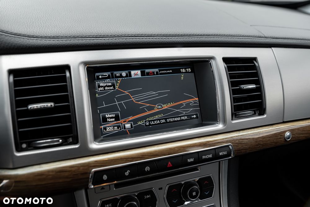 Jaguar XF 2.2 - 34