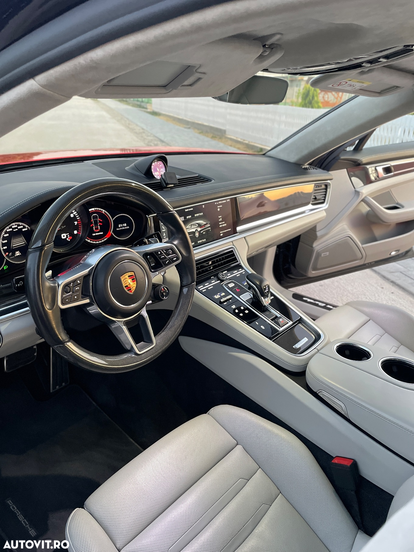 Porsche Panamera - 12
