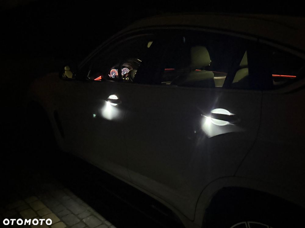 BMW X6 - 29