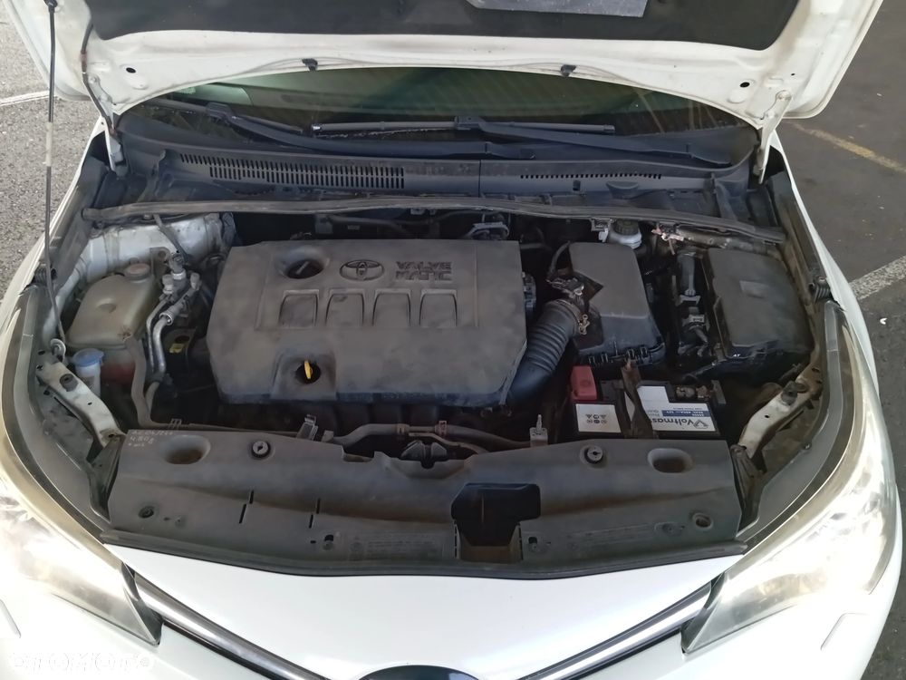 Toyota Avensis - 18