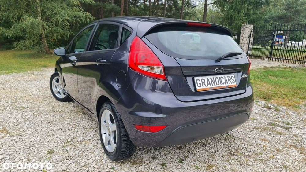 Ford Fiesta 2009 photo 4