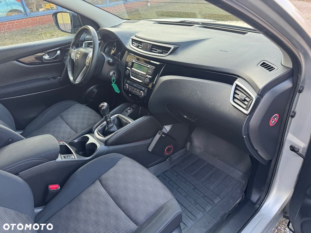 Nissan Qashqai 1.6 dCi 4 x 4 DPF Start/Stop I-Way - 24