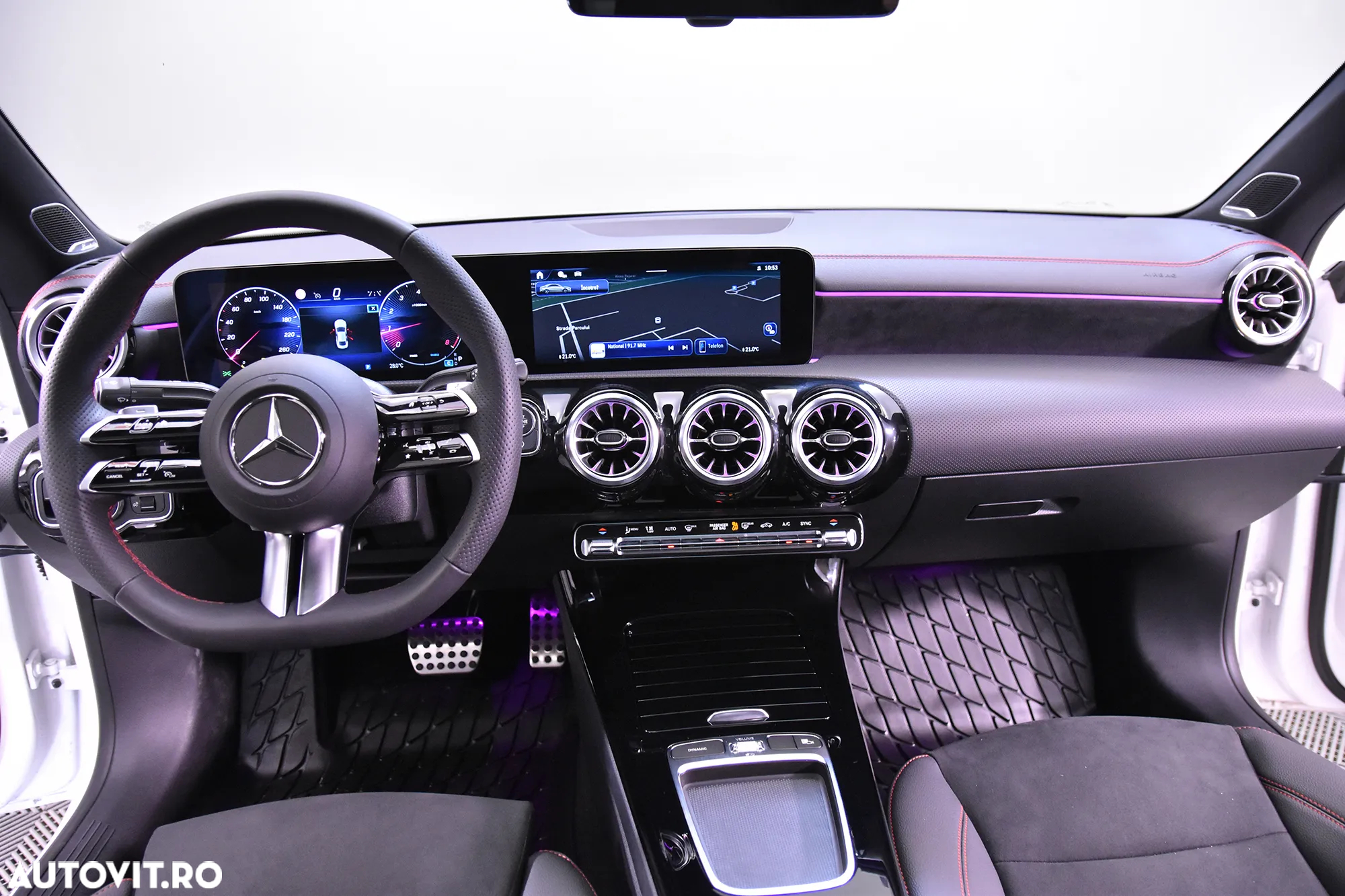 Mercedes-Benz CLA 200 7G-DCT AMG Line - 9